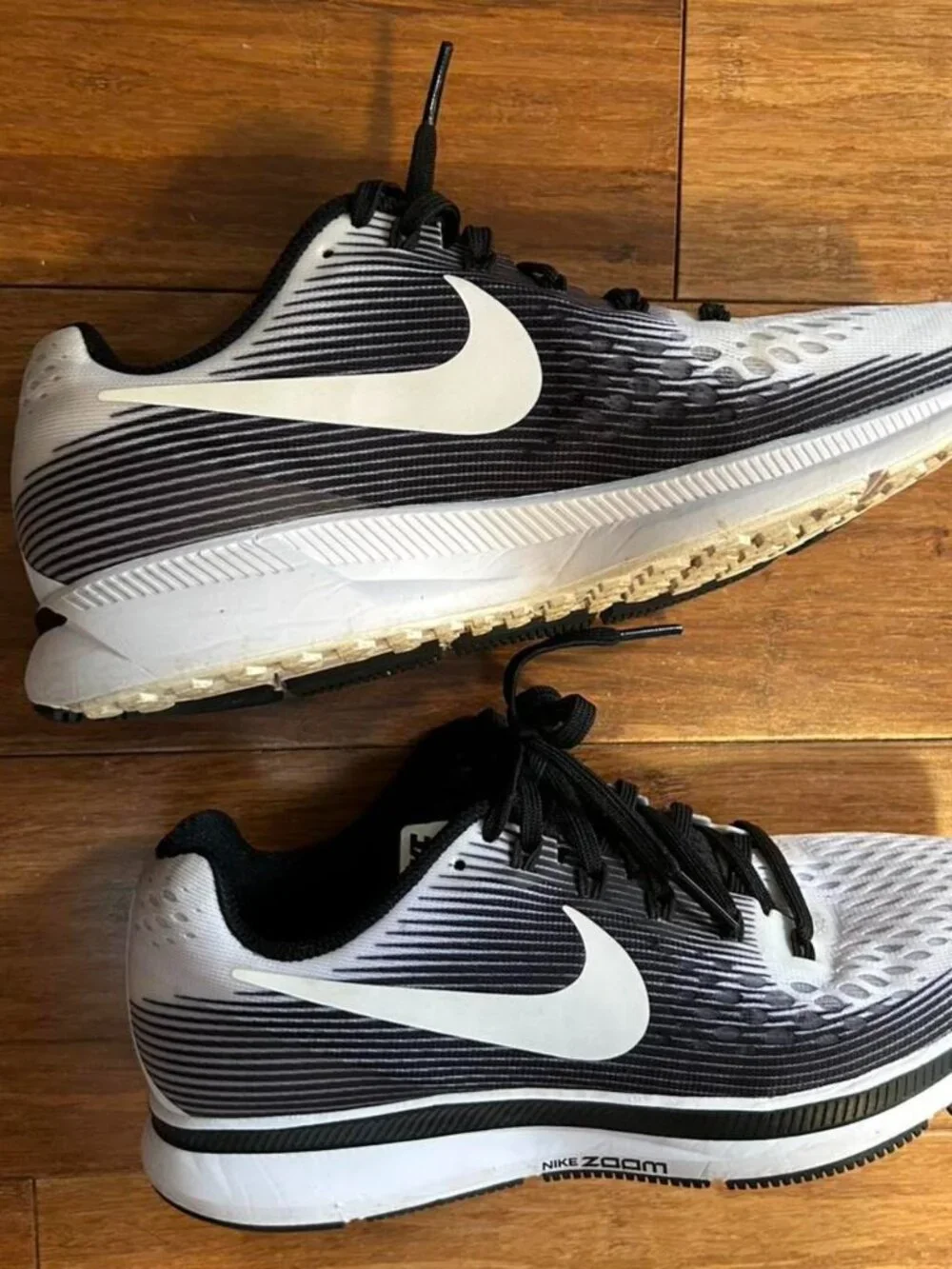 Nike Women's Black and White Trainers